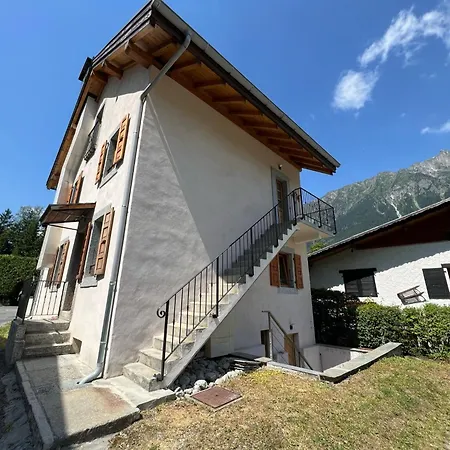 Trailside Town * Chamonix